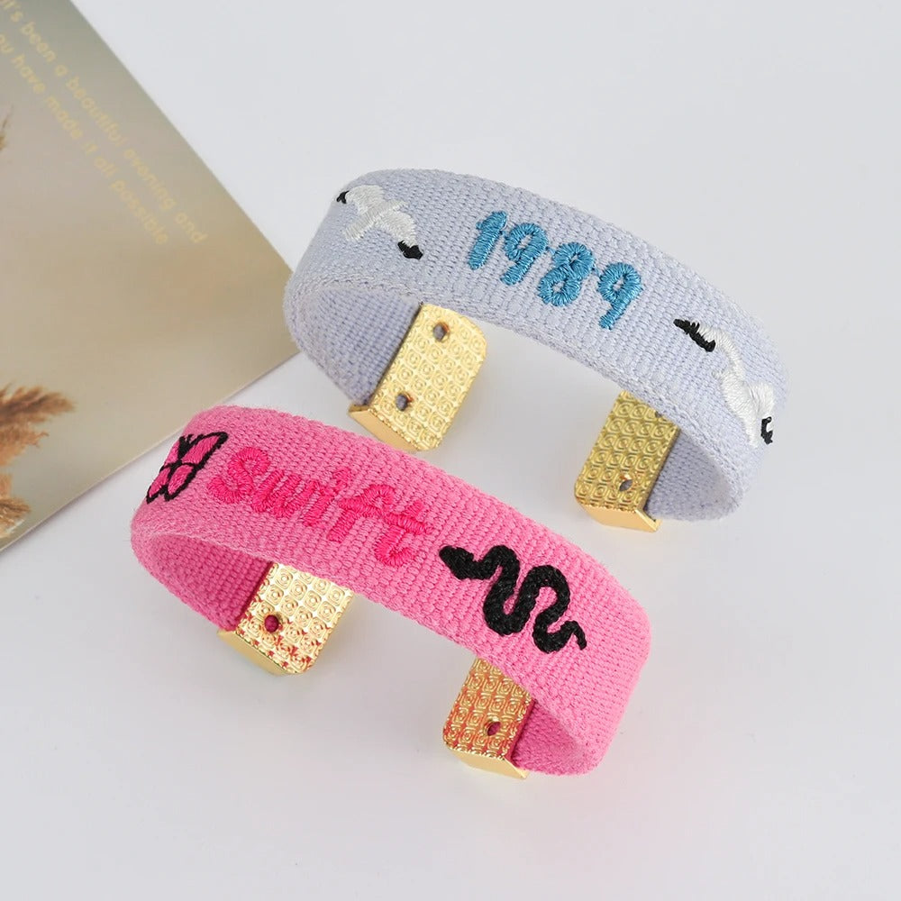 Adjustable Taylor Swift Lyrics Embroidered Open Bangle Bracelet – Music Fan Jewelry Gift for Swifties, Alloy Charm Boho Bracelet